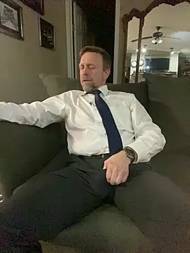 Realybigdill online show from March 31, 3:52 am