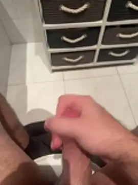 Deralboaus01 online show from December 1, 3:04 pm