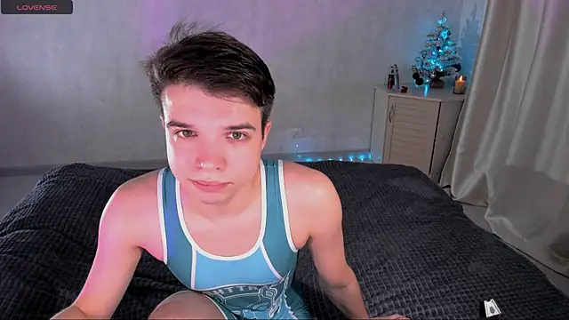 tailer  online show from December 19, 7:44 pm