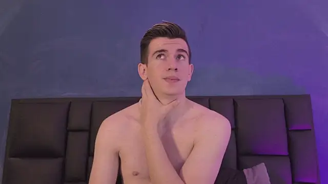 MikaelSlow online show from March 26, 4:38 am