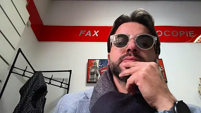 sexoffice83 online show from January 14, 1:49 pm