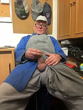 oldgayman online show from November 4, 7:26 pm