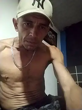 luiseduardomarta online show from March 23, 3:01 am