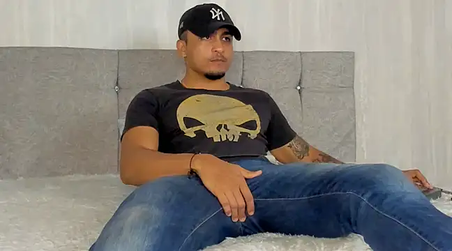 Mateo Reales online show from February 25, 4:24 am