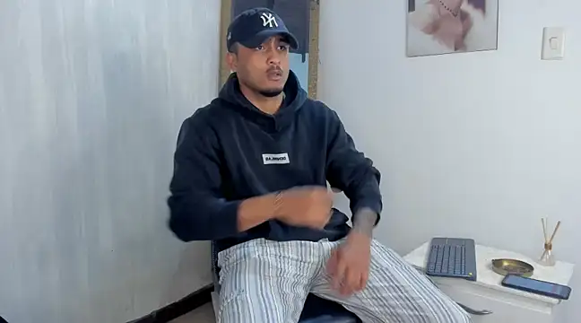 Mateo Reales online show from February 12, 4:12 am