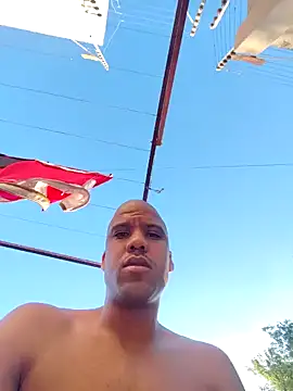 Snapshot of Tigermanboy chatting on December 7, 3:58 am Tigermanboy online show from December 7, 3:58 am