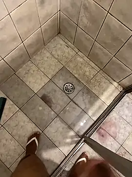 gomespauz online show from February 17, 5:45 pm