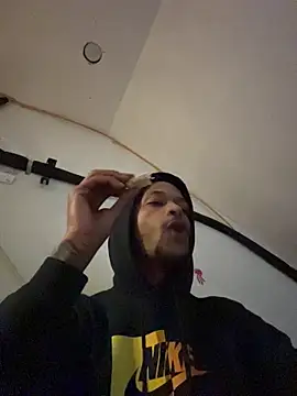 rayyymack online show from April 6, 3:25 am