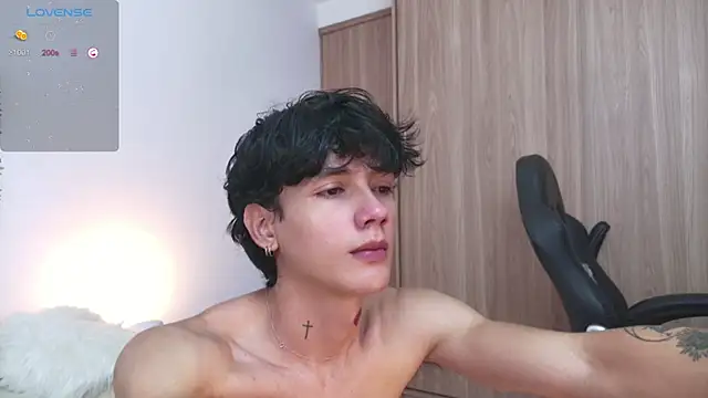 Snapshot of badboy_one_ chatting on September 27, 7:23 pm badboy one online show from September 27, 7:23 pm