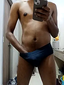 JerryJerome01 online show from June 6, 7:47 am