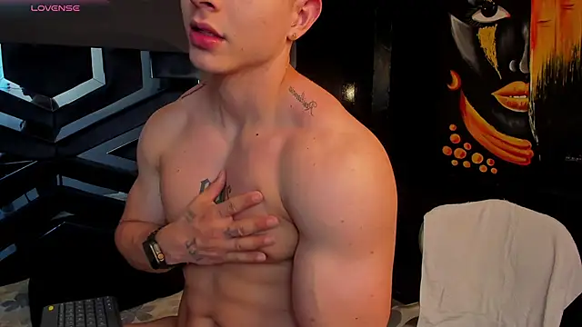 Johan Williams 07 online show from March 29, 8:47 am