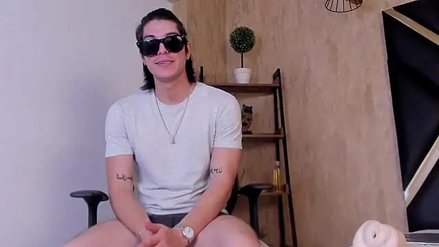 Karimferrer online show from November 10, 8:03 pm