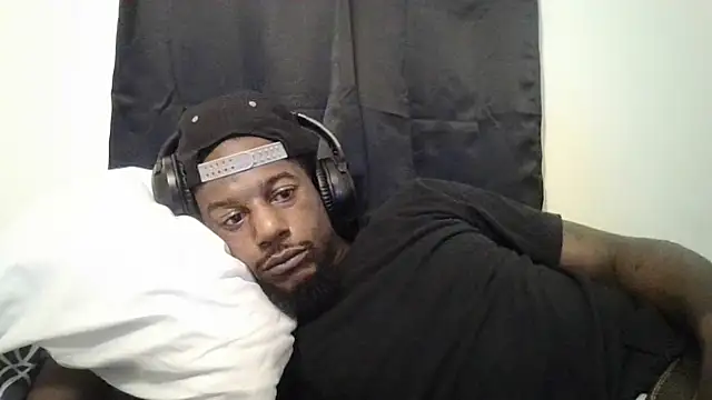 Snapshot of DreamvilleINC chatting on September 9, 6:13 am DreamvilleINC online show from September 9, 6:13 am