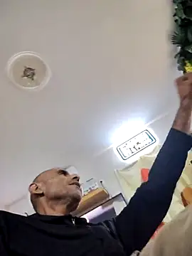 Gillygilly76 online show from October 29, 2:25 am