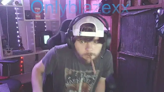 OnlyBlazexx online show from January 15, 3:10 am