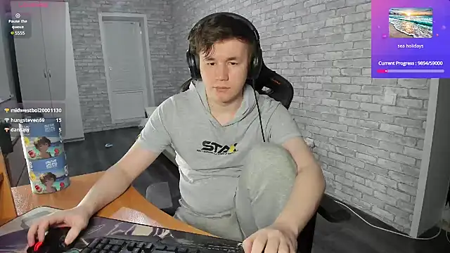 iliaskrislove online show from January 4, 1:53 pm
