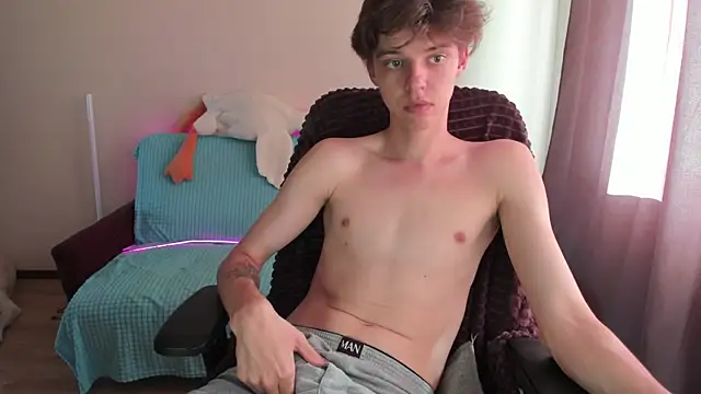 Snapshot of Liam_sexy1 chatting on September 9, 12:48 pm Liam sexy1 online show from September 9, 12:48 pm