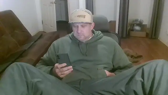 poundyouout69 online show from January 6, 3:32 am