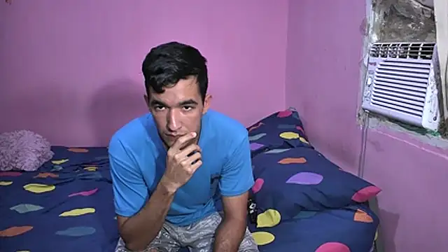 Sweetiefoxxx online show from January 8, 6:35 pm