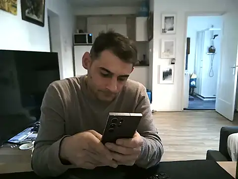 mihaimichael online show from May 11, 6:05 pm