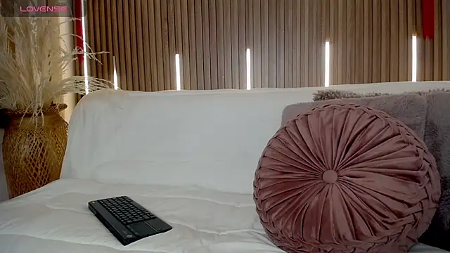 Tayzon Foxxx online show from April 17, 8:22 pm