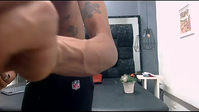 Snapshot of Jose_Smoke chatting on September 11, 2:54 am Jose Smoke online show from September 11, 2:54 am
