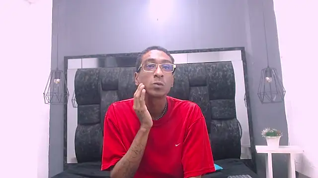 Snapshot of Jose_Smoke chatting on March 2, 2:08 am Jose Smoke online show from March 2, 2:08 am