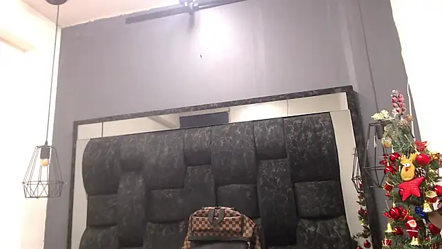 Jose Smoke online show from December 14, 8:05 pm