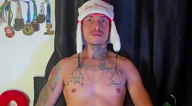 Snapshot of zyongracia chatting on December 11, 2:32 am zyongracia online show from December 11, 2:32 am