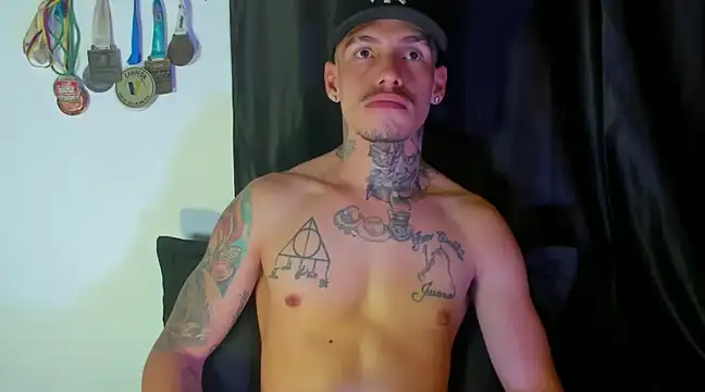 Snapshot of zyongracia chatting on December 30, 10:55 pm zyongracia online show from December 30, 10:55 pm