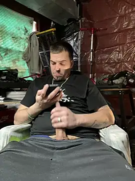 Snapshot of joeycbigcock chatting on January 17, 8:26 pm joeycbigcock online show from January 17, 8:26 pm