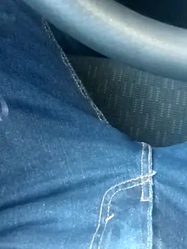 briant782412 online show from April 13, 7:25 pm