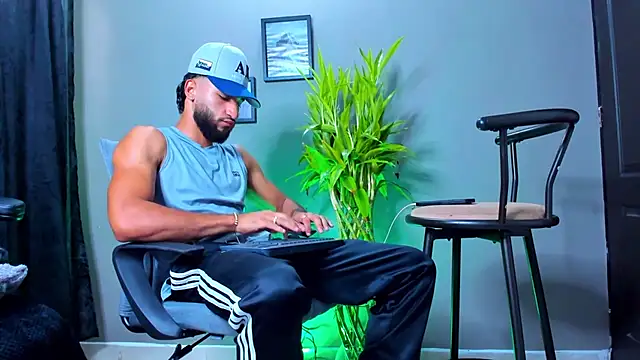 Damian 022 online show from October 25, 2:19 pm