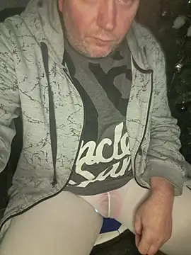 ShyBoy1982 online show from December 20, 1:13 am