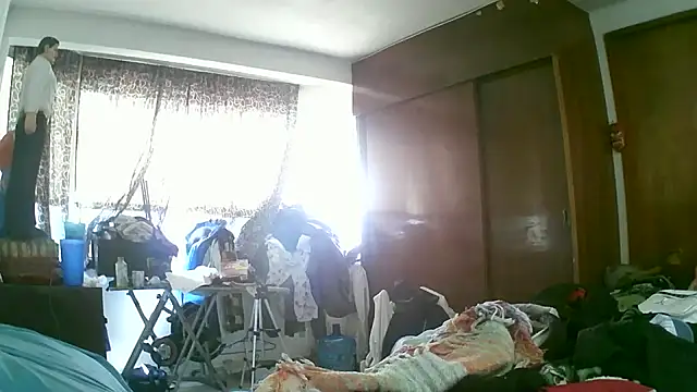 jperezofficial1 online show from December 1, 5:05 pm