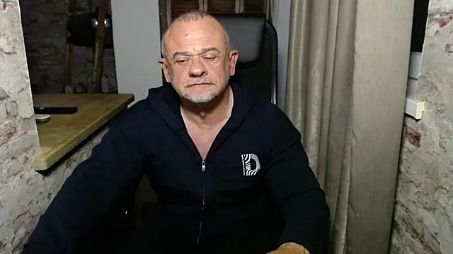 Wild Gladiator online show from October 20, 8:02 pm