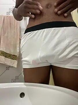 Snapshot of kidnovo chatting on December 8, 5:33 pm kidnovo online show from December 8, 5:33 pm