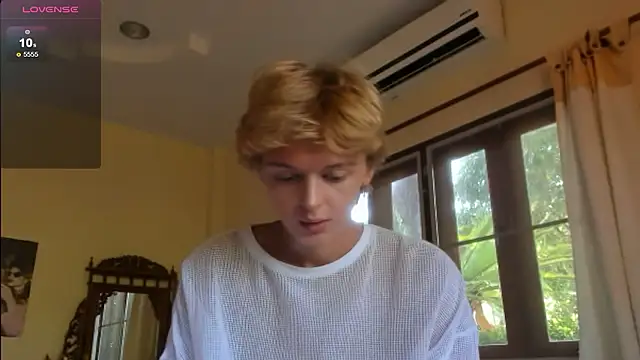 agelandreww online show from March 15, 6:43 am