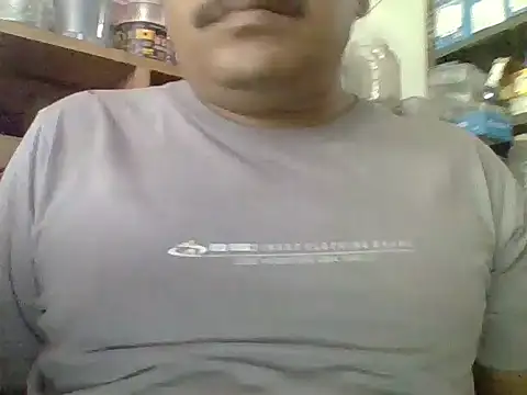 Snapshot of Srmotrs chatting on September 24, 8:24 am Srmotrs online show from September 24, 8:24 am