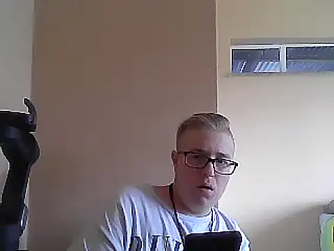 Snapshot of bisexualboy05 chatting on January 13, 8:26 am bisexualboy05 online show from January 13, 8:26 am