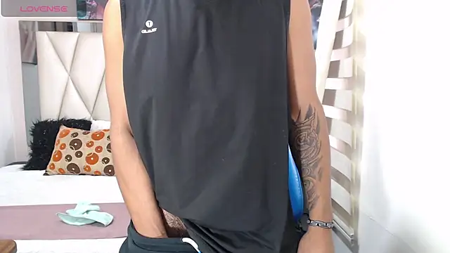 Snapshot of Backsex_boy chatting on February 19, 6:32 pm Backsex boy online show from February 19, 6:32 pm