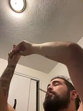 Snapshot of BROKEBOY707 chatting on December 7, 12:13 pm BROKEBOY707 online show from December 7, 12:13 pm