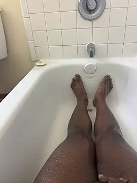 Snapshot of saddlewalker35 chatting on January 16, 1:58 am saddlewalker35 online show from January 16, 1:58 am