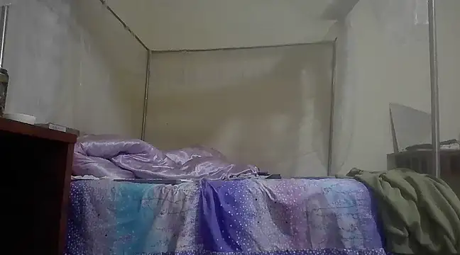 kisstoyousoon2024 online show from January 12, 10:54 pm