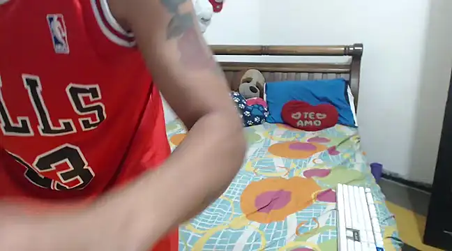 hot toy boy  online show from January 21, 4:44 am