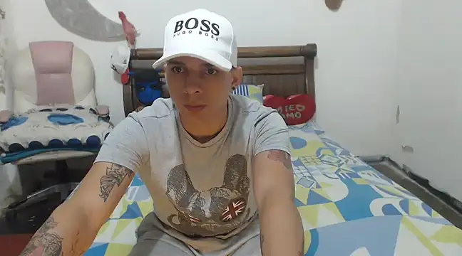 hot toy boy  online show from February 15, 6:55 am