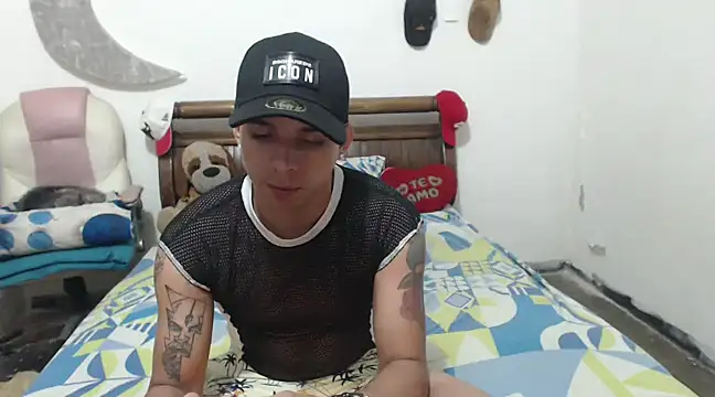 hot toy boy  online show from February 28, 1:03 pm