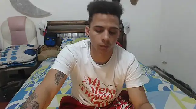 hot toy boy  online show from February 21, 6:18 am