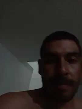Snapshot of Himoreno25 chatting on October 22, 12:46 am Himoreno25 online show from October 22, 12:46 am