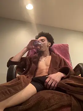 ZADDY48 online show from April 13, 4:57 am